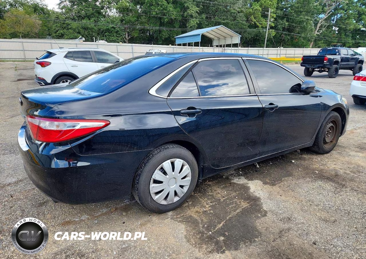 2015 Toyota Camry Le VIN:4T4BF1FK1FR481272 - 3