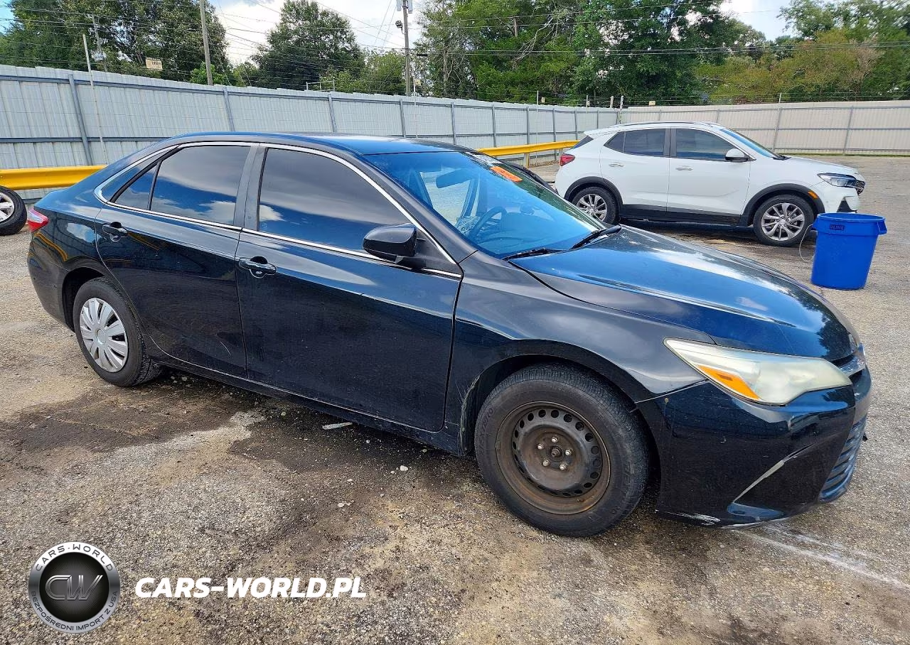 2015 Toyota Camry Le VIN:4T4BF1FK1FR481272 - 4