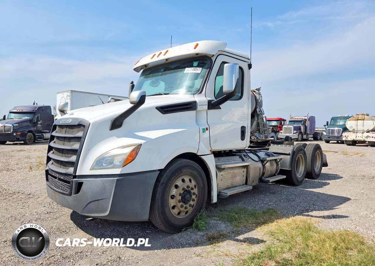 2019 Freightliner Cascadia 126 Semi Truck