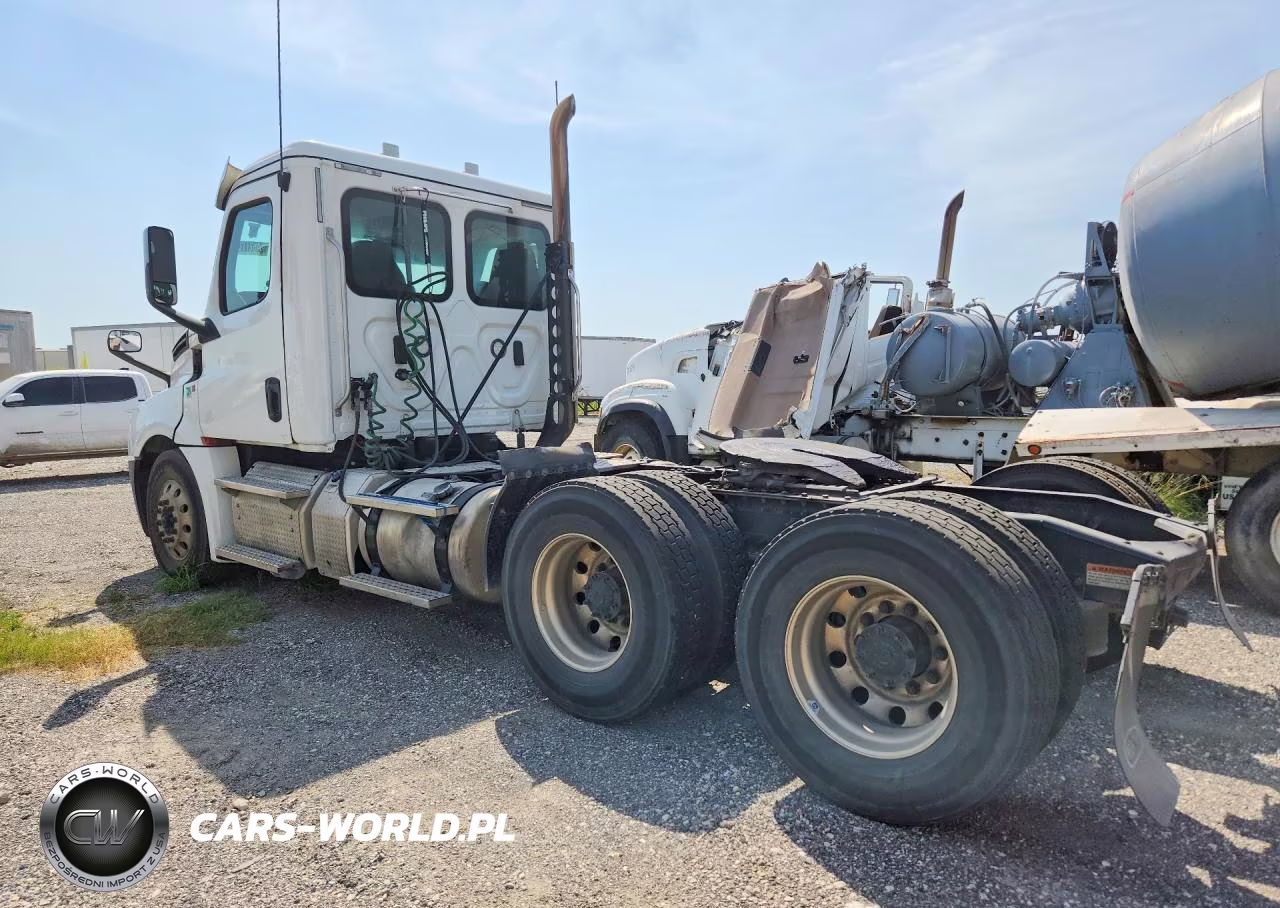 2019 Freightliner Cascadia 126 Semi Truck VIN:3AKJHLDV3KSKJ2913 - 2