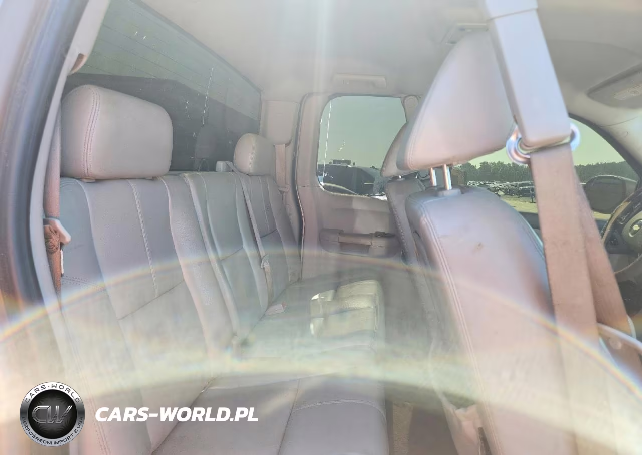 2007 Chevrolet Silverado K3500 VIN:1GCHK39K97E518172 - 10