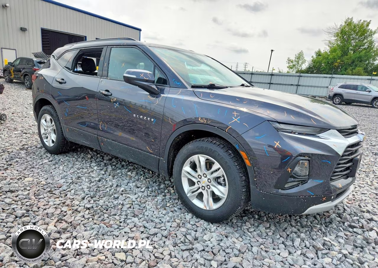 2021 Chevrolet Blazer 2Lt VIN:3GNKBHRSXMS573225 - 4