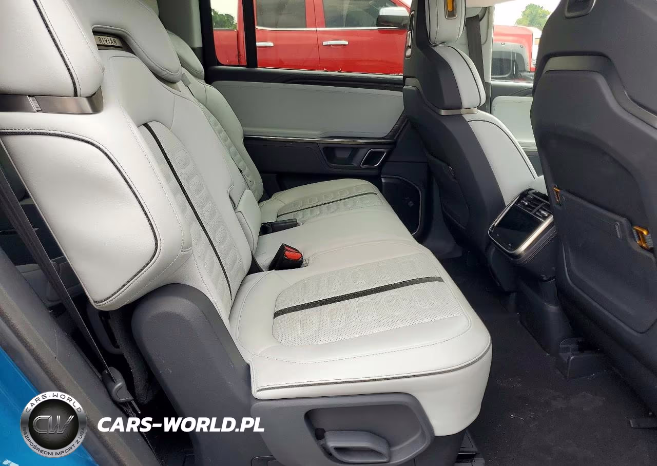 2023 Rivian R1S Launch Edition VIN:7PDSGABL0PN008526 - 11