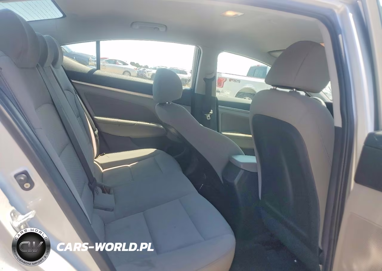 2019 Hyundai Elantra Sel VIN:KMHD84LFXKU737392 - 10
