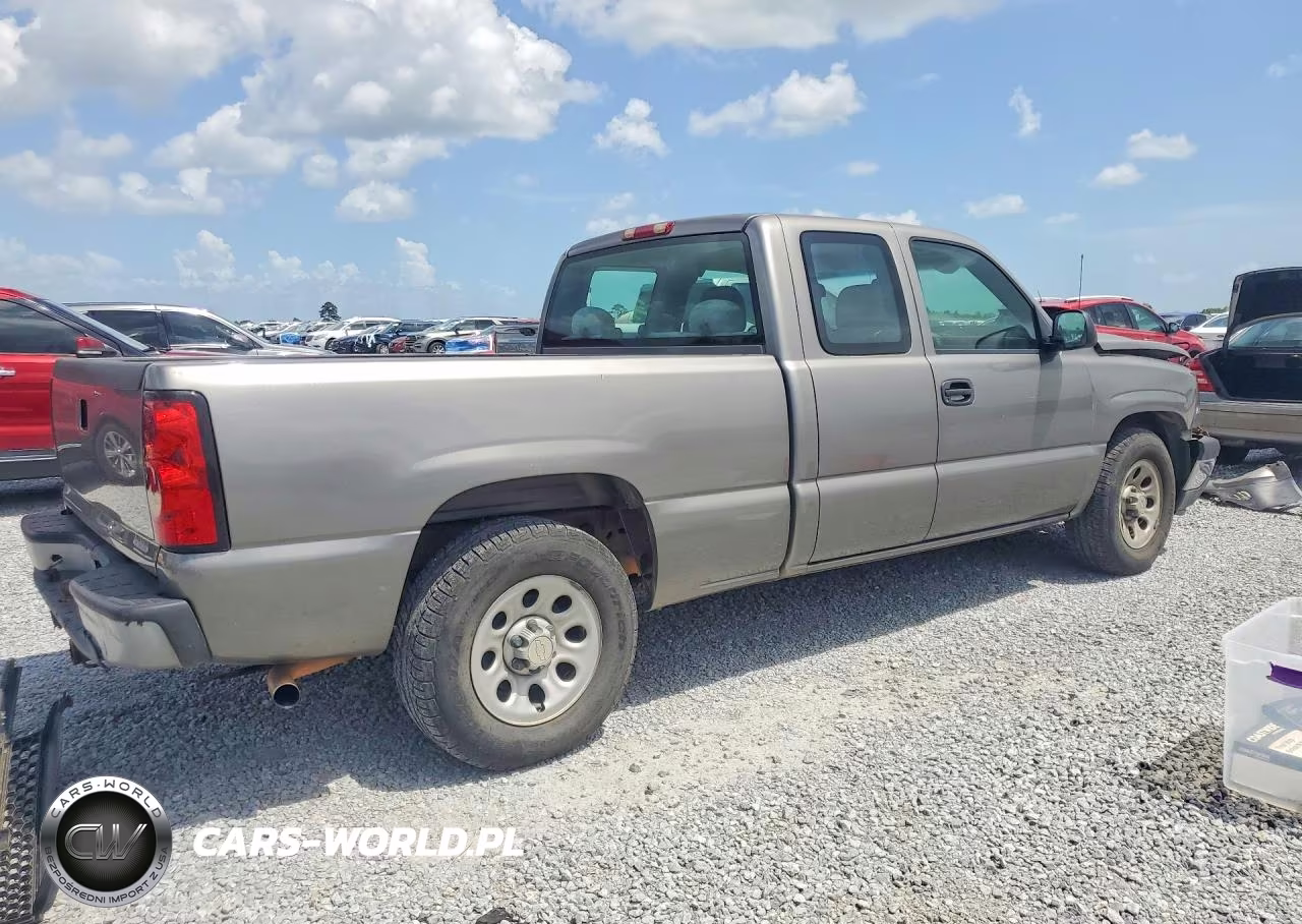 2007 Chevrolet Silverado C1500 Classic VIN:1GCEC19X17Z189945 - 3
