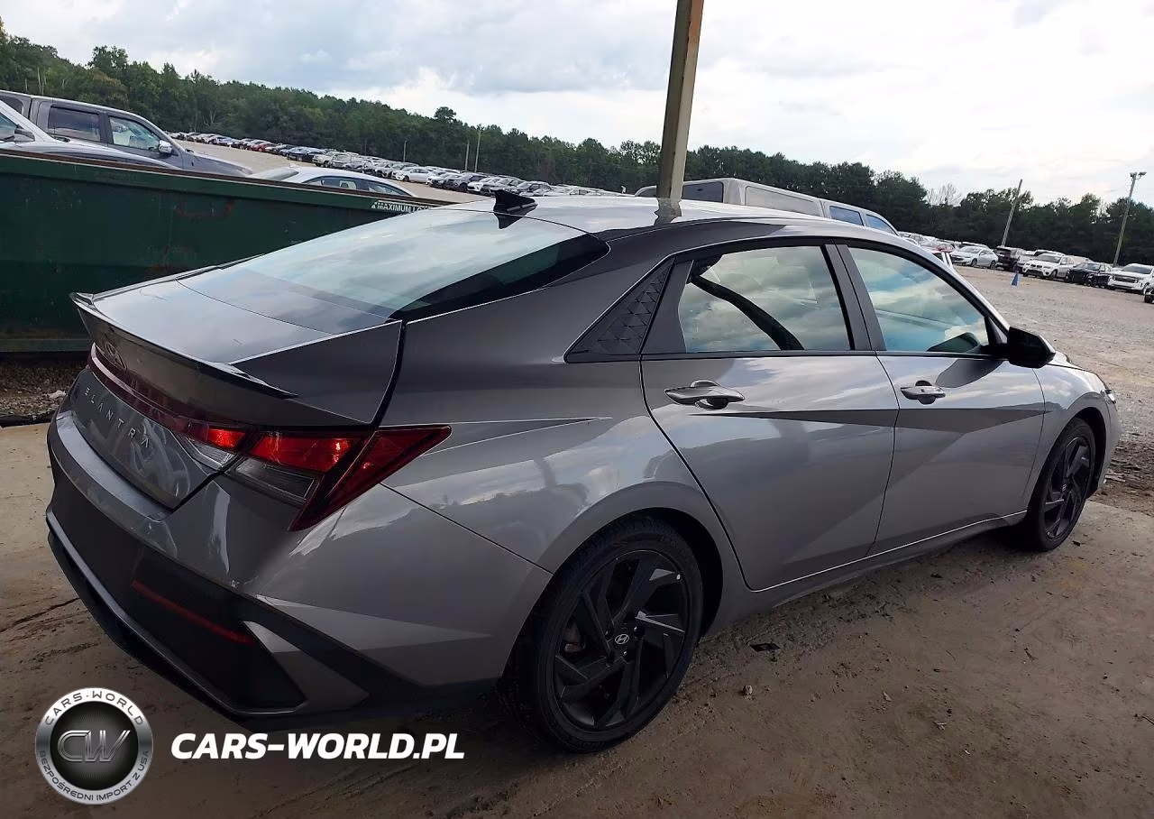 2026 Hyundai Elantra Sel Sport VIN:KMHLM4DG1TU106076 - 3