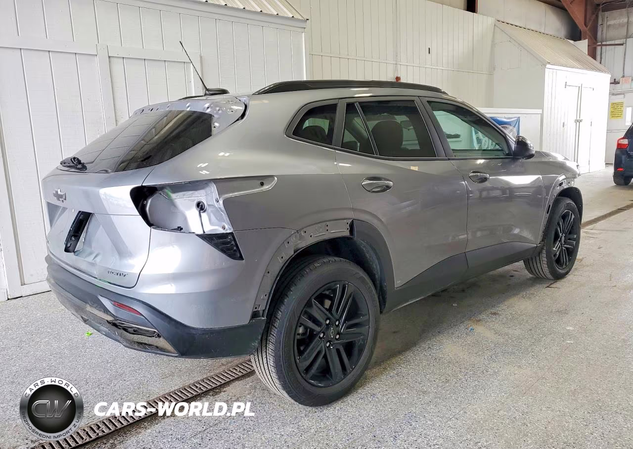 2024 Chevrolet Trax Activ VIN:KL77LKE26RC099640 - 3