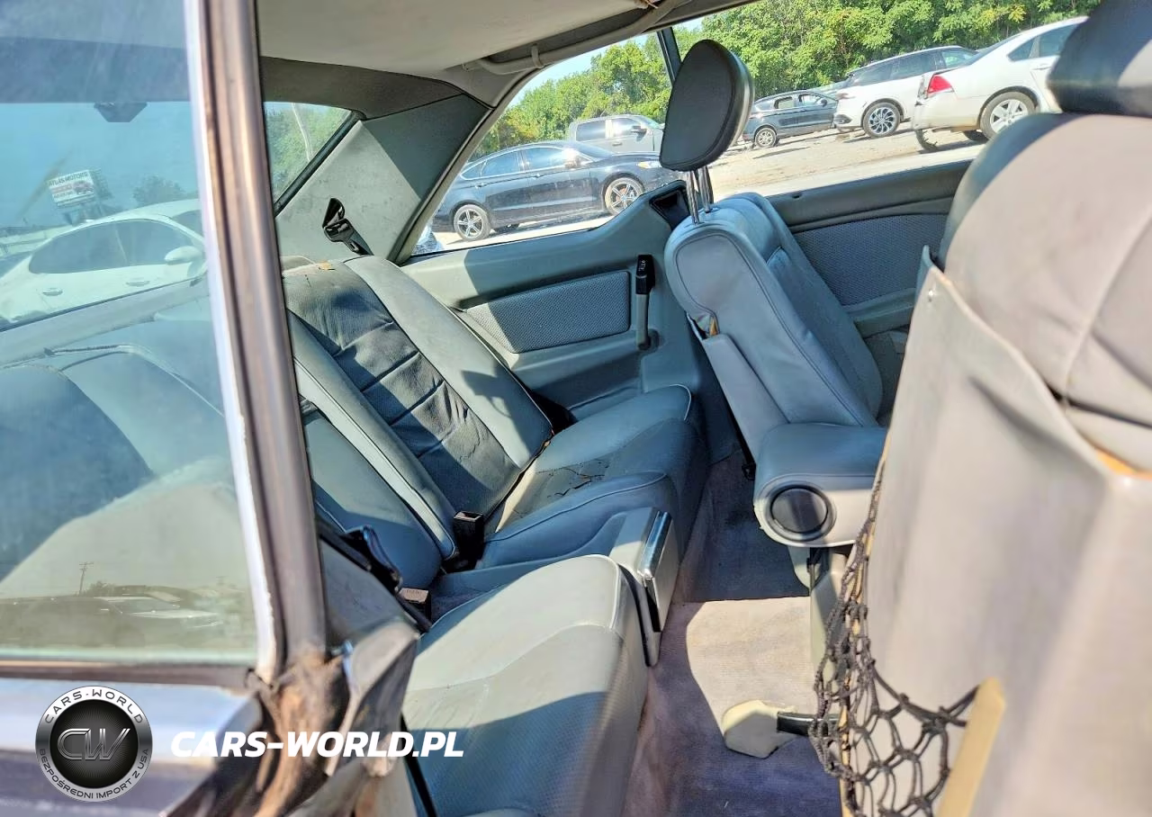 1988 Mercedes-Benz 560 Sec VIN:WDBCA45D3JA378644 - 10