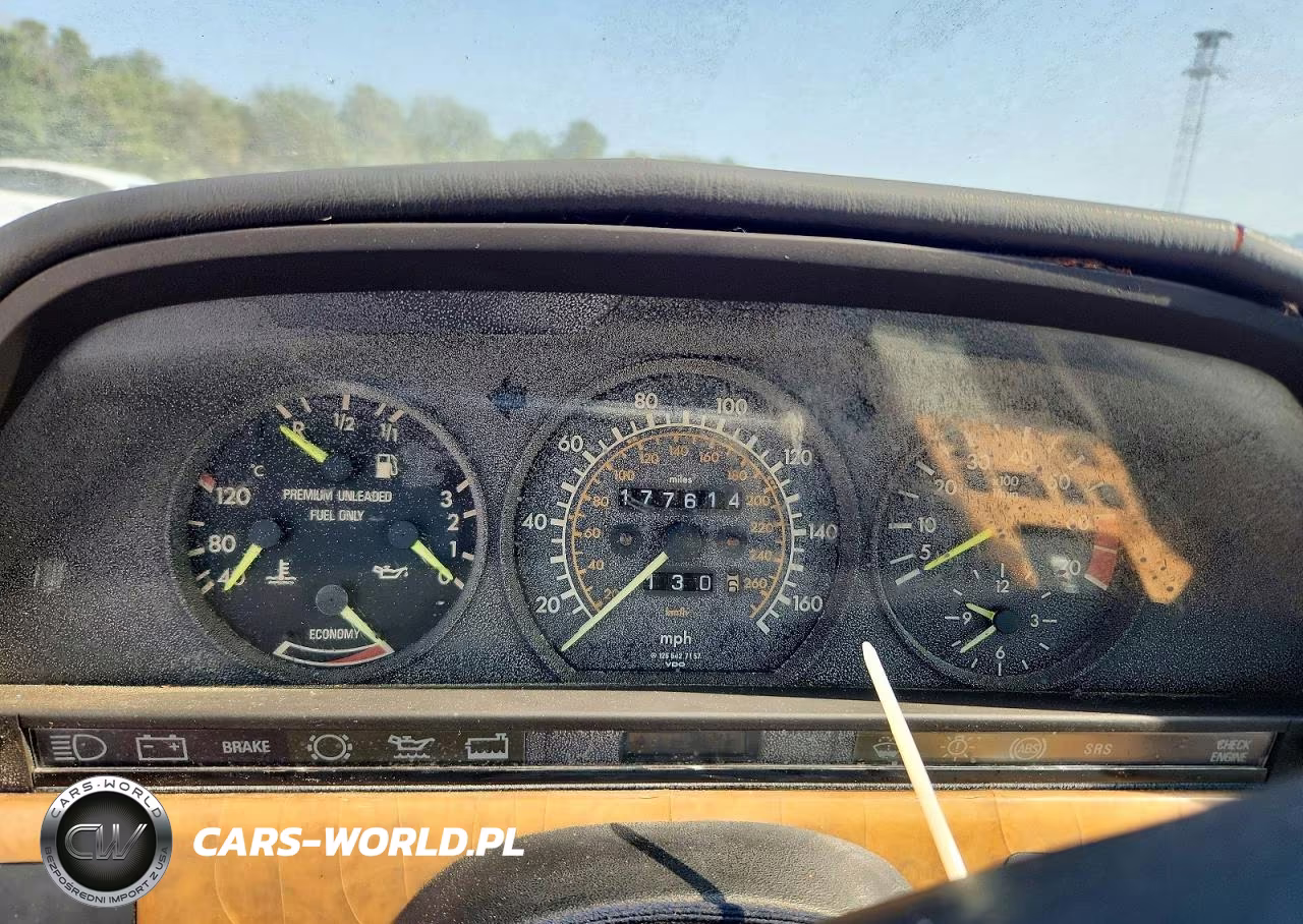 1988 Mercedes-Benz 560 Sec VIN:WDBCA45D3JA378644 - 9