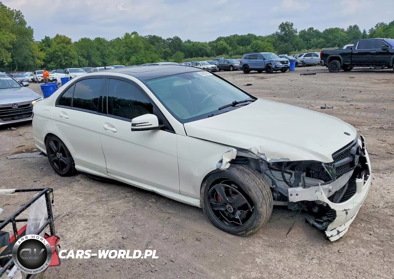 2011 Mercedes-Benz C 300 4Matic VIN:WDDGF8BB7BR183105 - 4