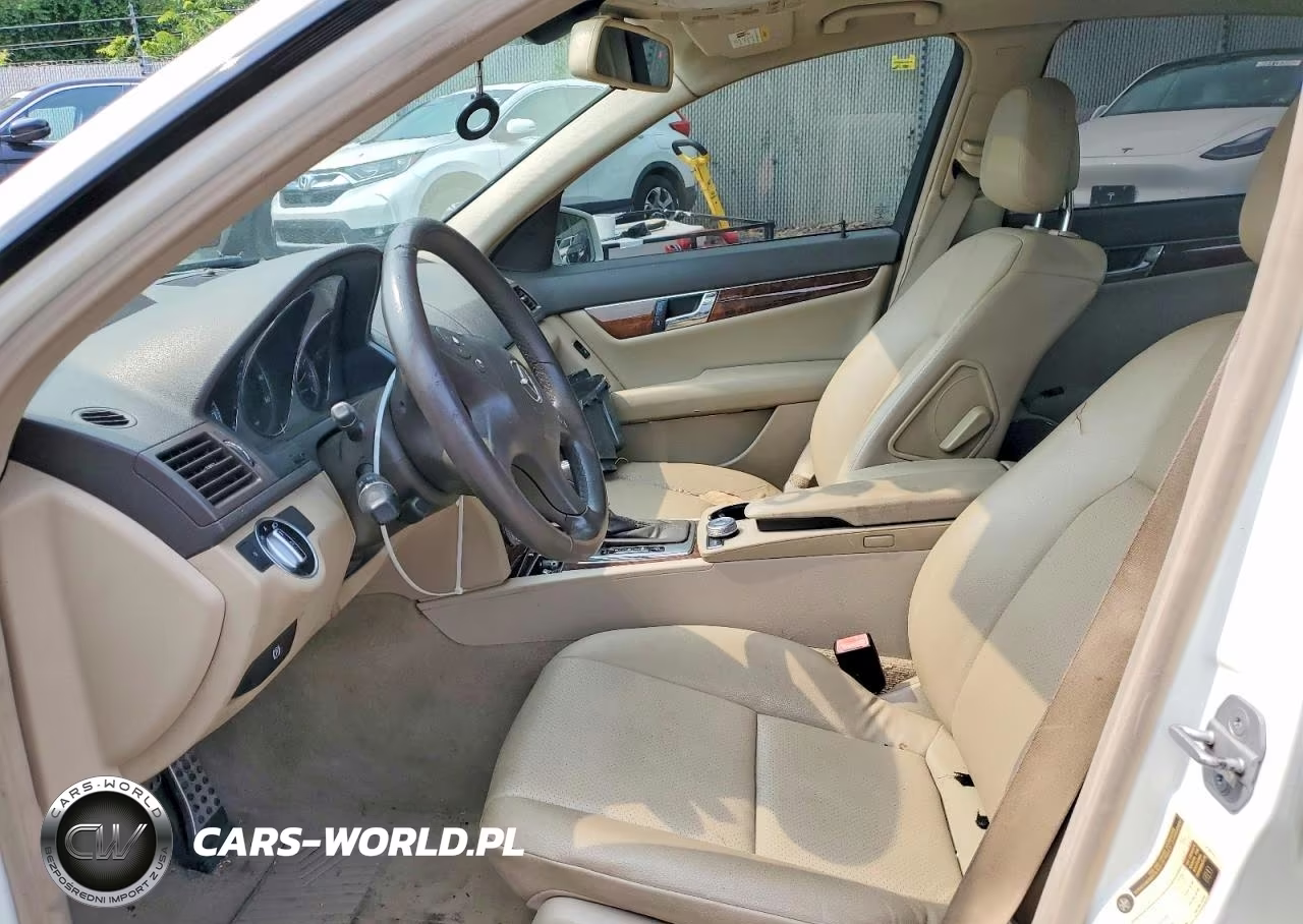 2011 Mercedes-Benz C 300 4Matic VIN:WDDGF8BB7BR183105 - 7