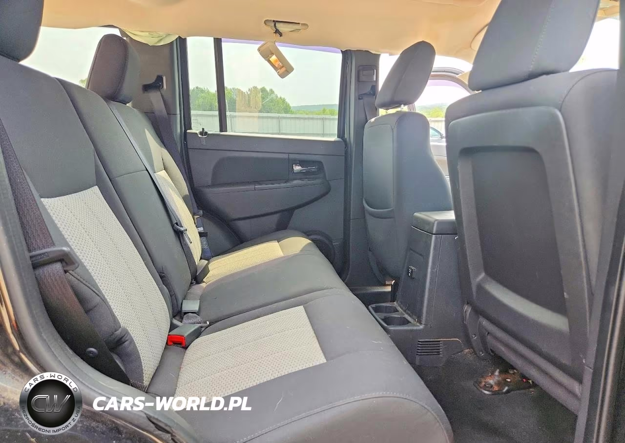 2009 Jeep Liberty Sport VIN:1J8GN28KX9W511400 - 11