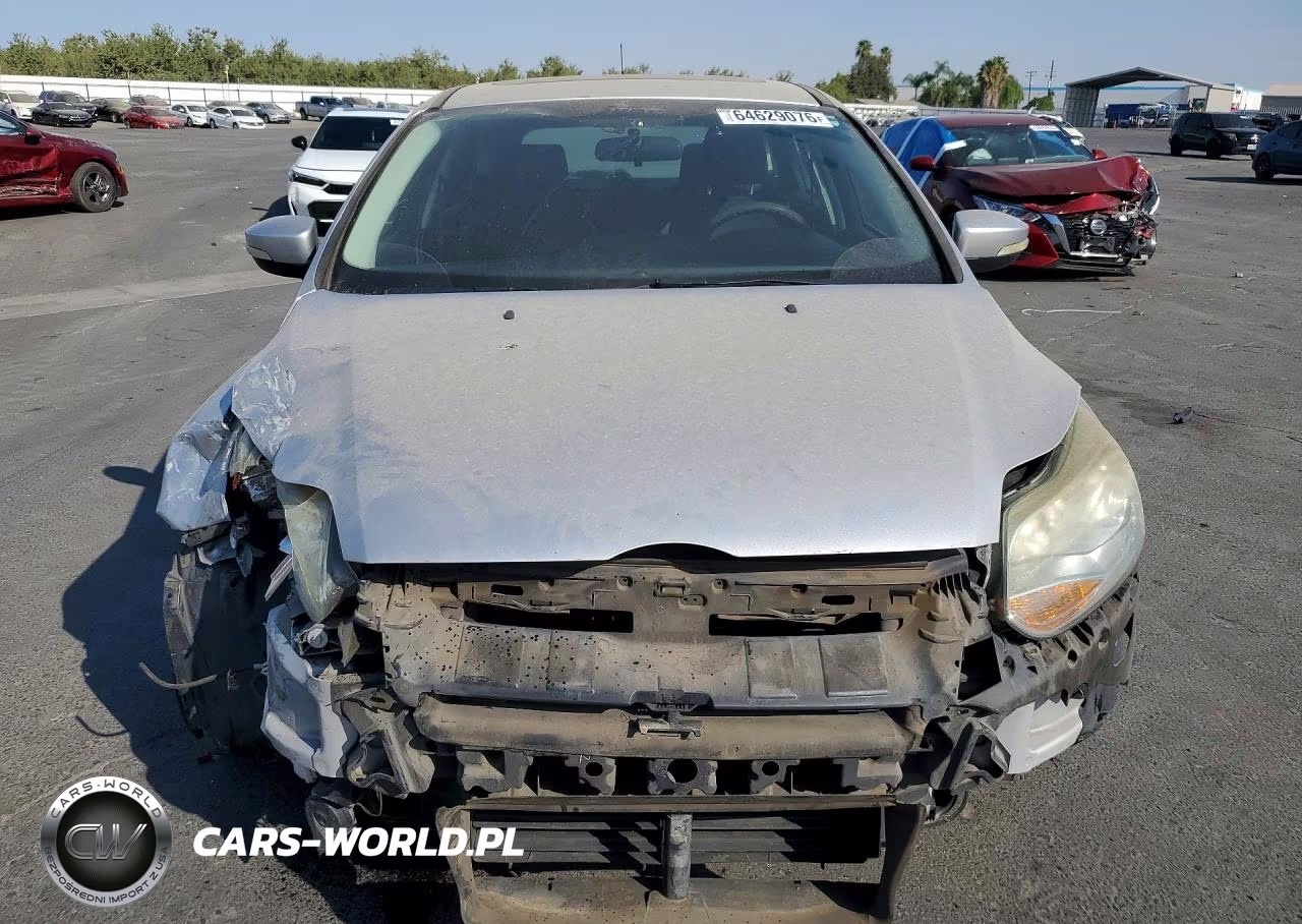 2014 Ford Focus Se VIN:1FADP3K2XEL317714 - 5