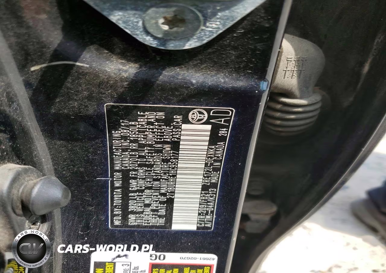 2017 Toyota Corolla Le VIN:2T1BURHE1HC958177 - 12