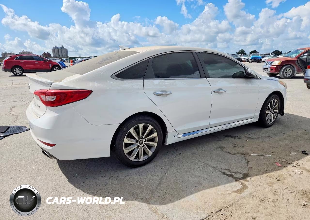 2016 Hyundai Sonata Sport VIN:5NPE34AF0GH272858 - 3