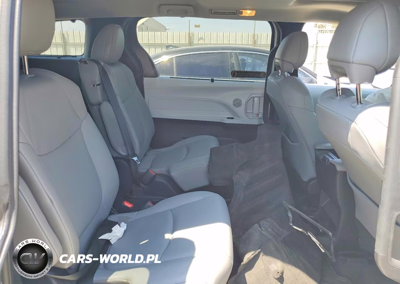 2026 Toyota Sienna Xle 8-Passenger VIN:5TDYRKEC4TS307745 - 11