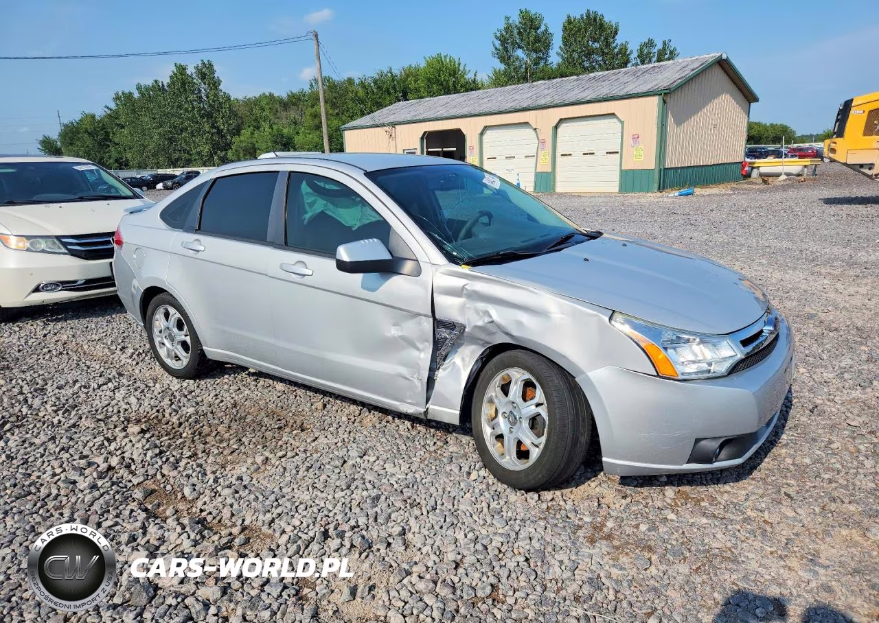 2008 Ford Focus Se VIN:1FAHP35N28W300643 - 4