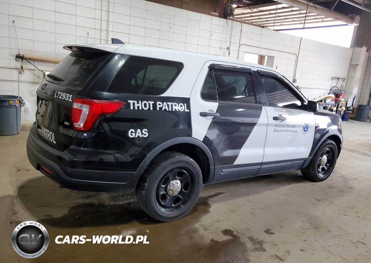 2018 Ford Explorer Police Interceptor VIN:1FM5K8AR8JGB19592 - 3