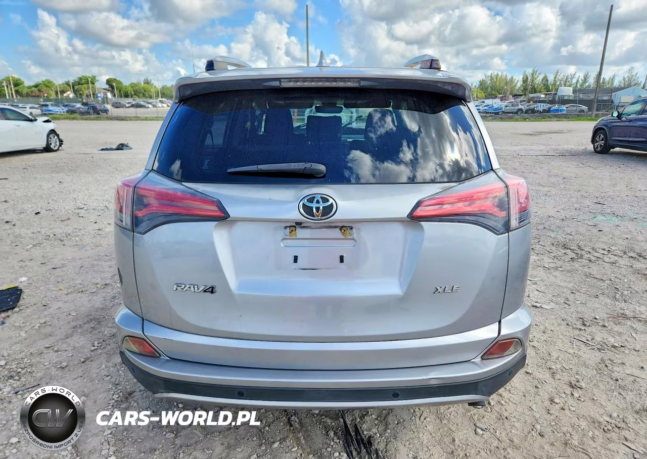 2018 Toyota Rav4 Xle VIN:JTMWFREVXJJ169309 - 6