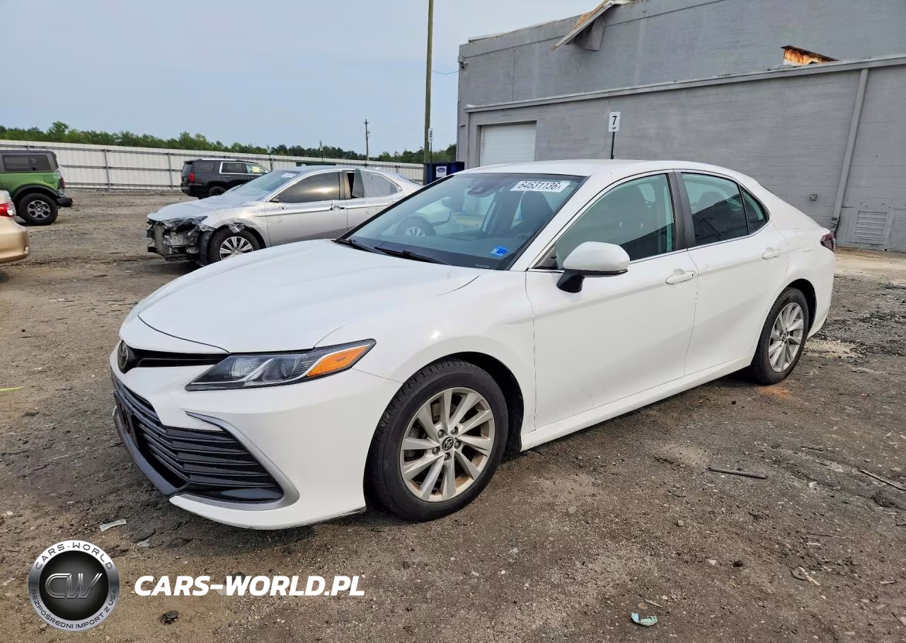 2021 Toyota Camry Le VIN:4T1C11AK0MU574012 - 1