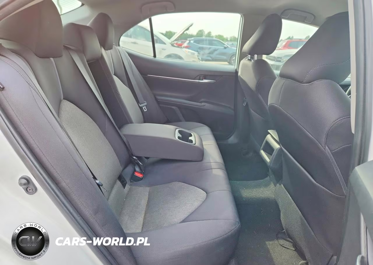 2021 Toyota Camry Le VIN:4T1C11AK0MU574012 - 10
