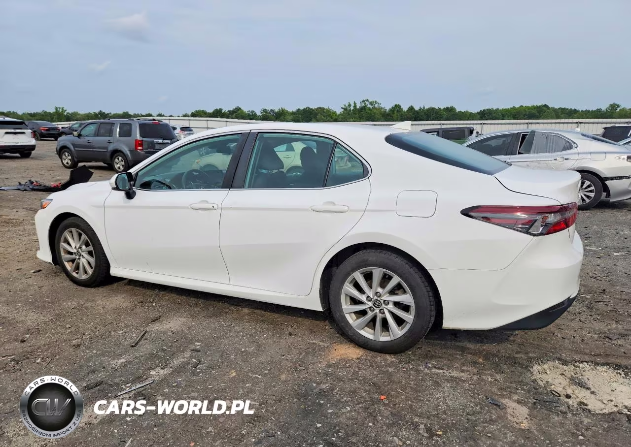 2021 Toyota Camry Le VIN:4T1C11AK0MU574012 - 2