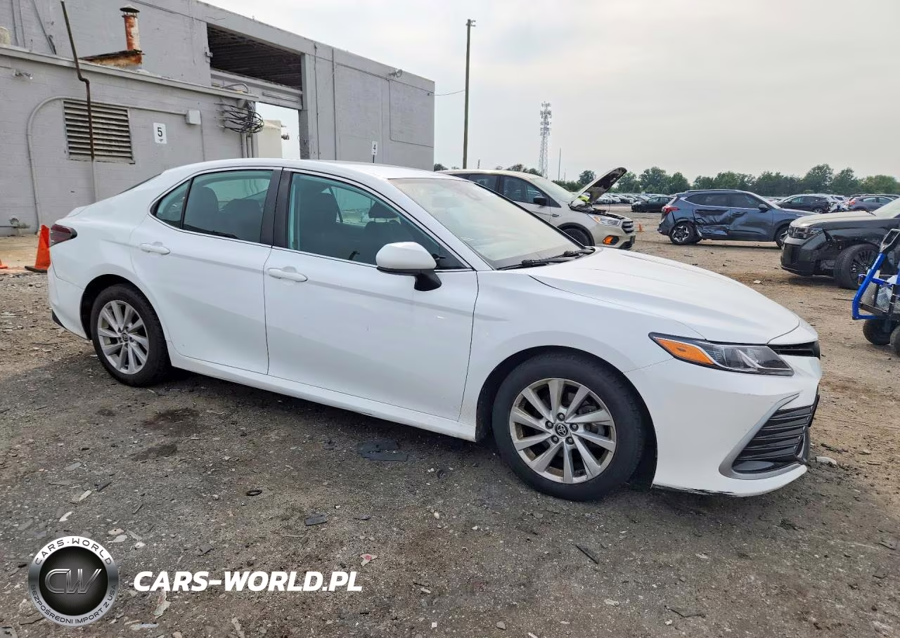 2021 Toyota Camry Le VIN:4T1C11AK0MU574012 - 4