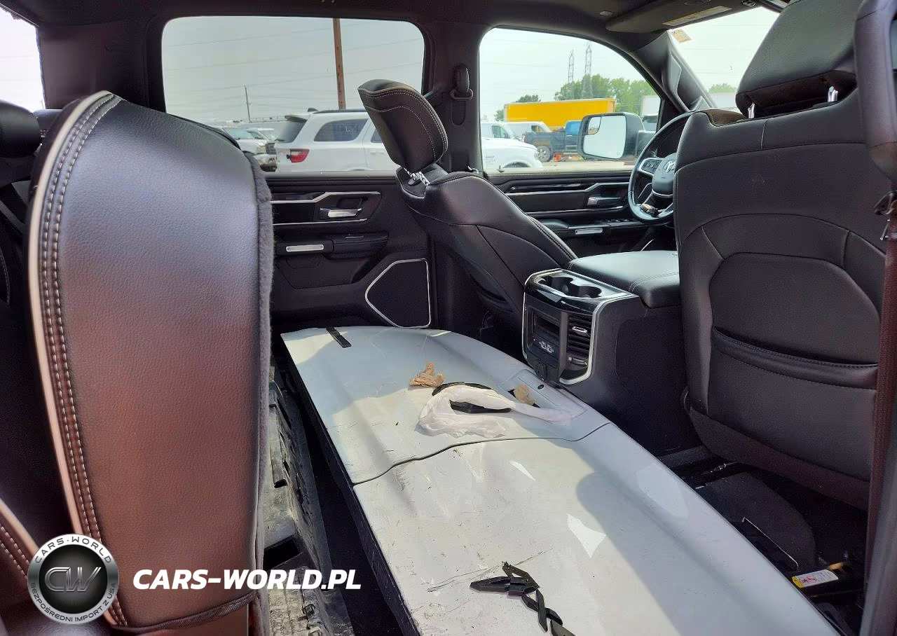 2021 Ram 1500 Laramie VIN:1C6RRFJG2MN836324 - 11