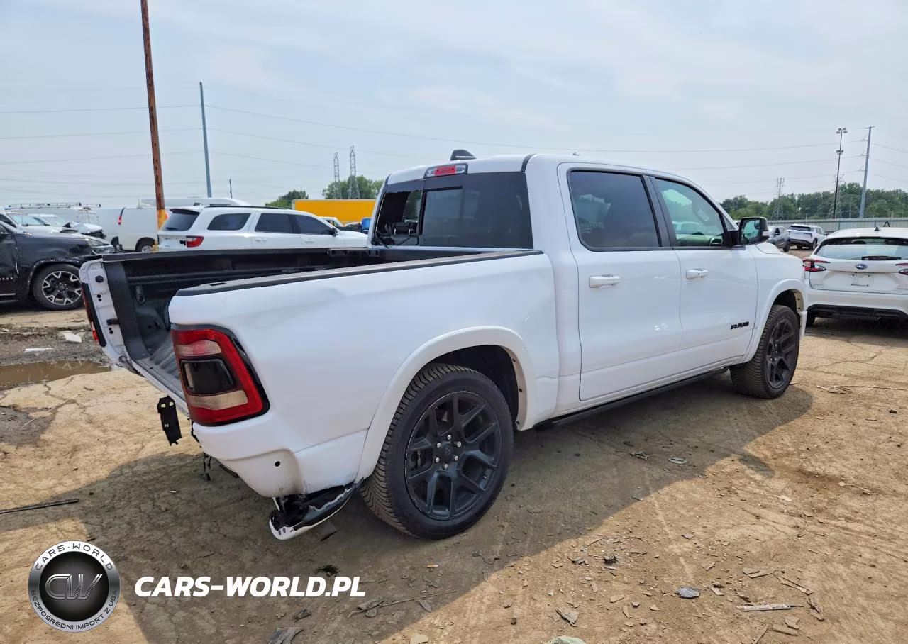 2021 Ram 1500 Laramie VIN:1C6RRFJG2MN836324 - 3