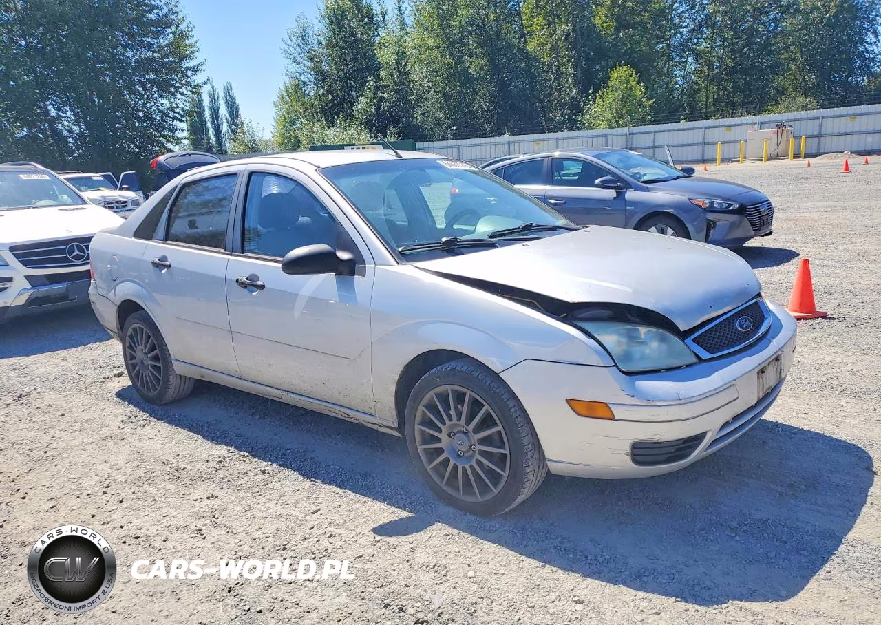 2005 Ford Focus Zx4 VIN:1FAFP34N55W241219 - 4