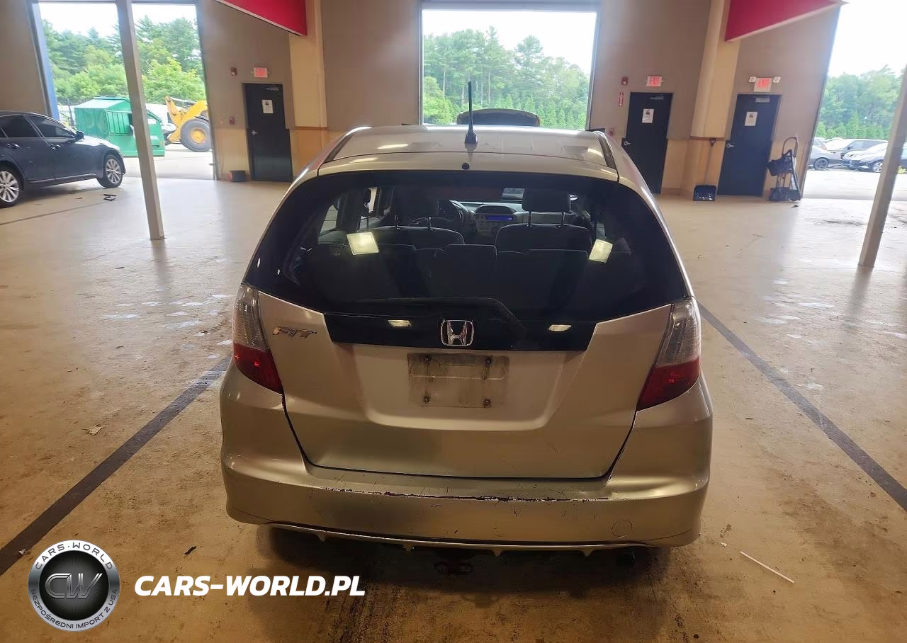 2011 Honda Fit VIN:JHMGE8H33BC008512 - 6