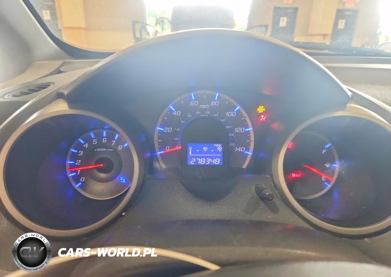 2011 Honda Fit VIN:JHMGE8H33BC008512 - 9