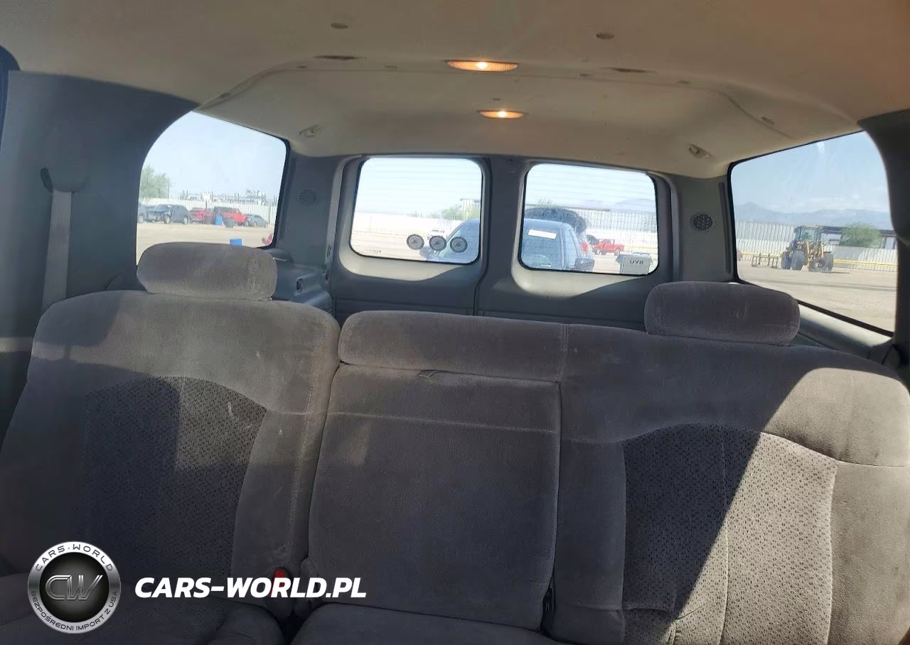 2002 Chevrolet Suburban C1500 VIN:1GNEC16Z12J128342 - 10