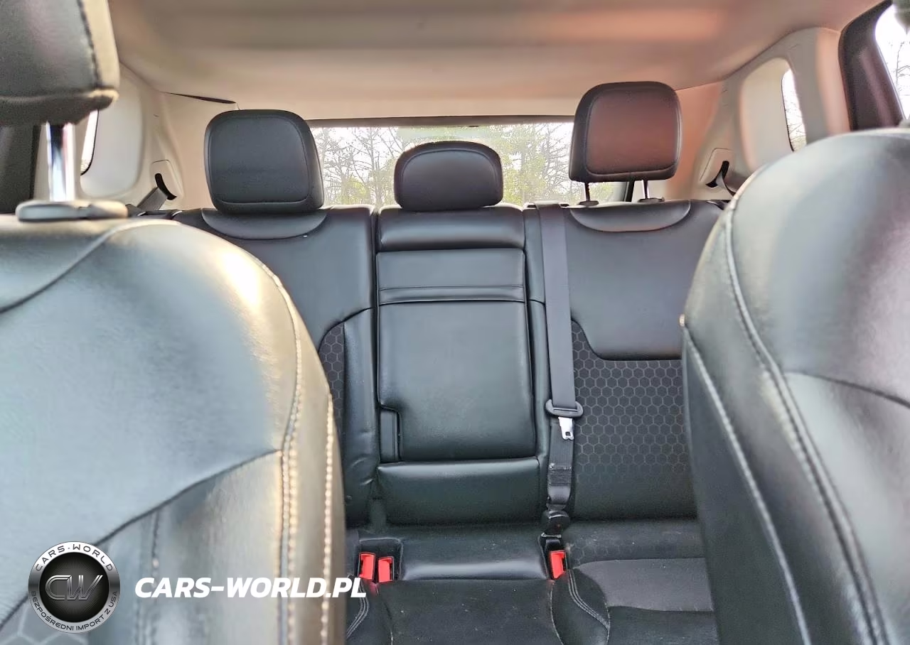2019 Jeep Compass Latitude VIN:3C4NJDBB7KT818176 - 10