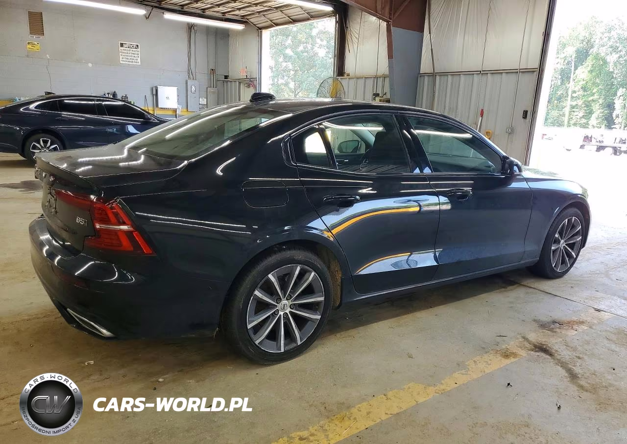 2022 Volvo S60 B5 Momentum VIN:7JRL12TZ3NG189713 - 3