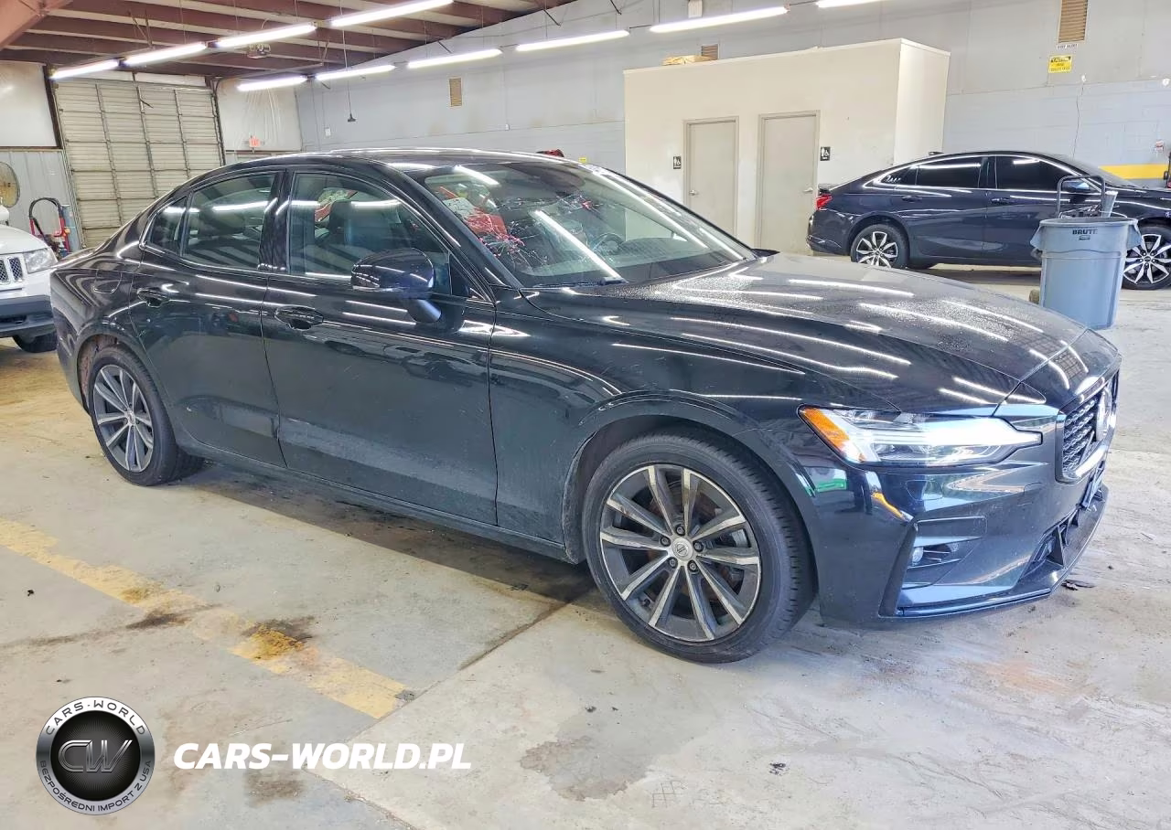 2022 Volvo S60 B5 Momentum VIN:7JRL12TZ3NG189713 - 4