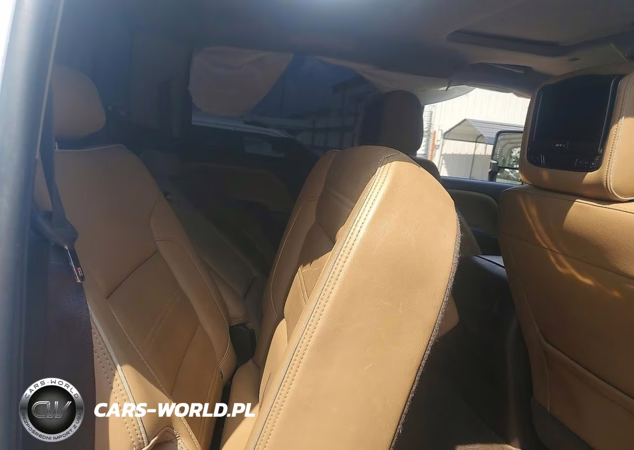 2018 GMC Sierra K2500 Denali VIN:1GT12UEYXJF285633 - 10