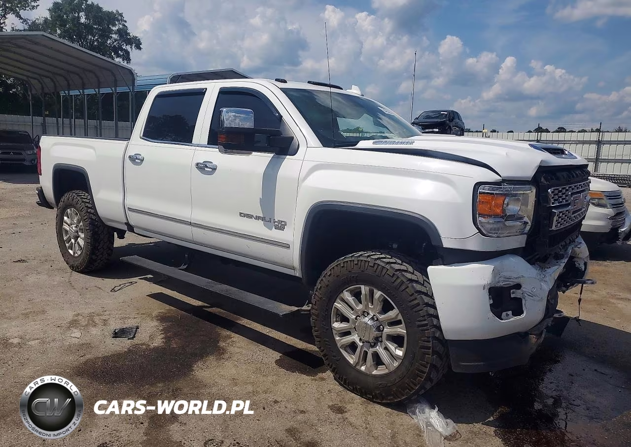 2018 GMC Sierra K2500 Denali VIN:1GT12UEYXJF285633 - 4