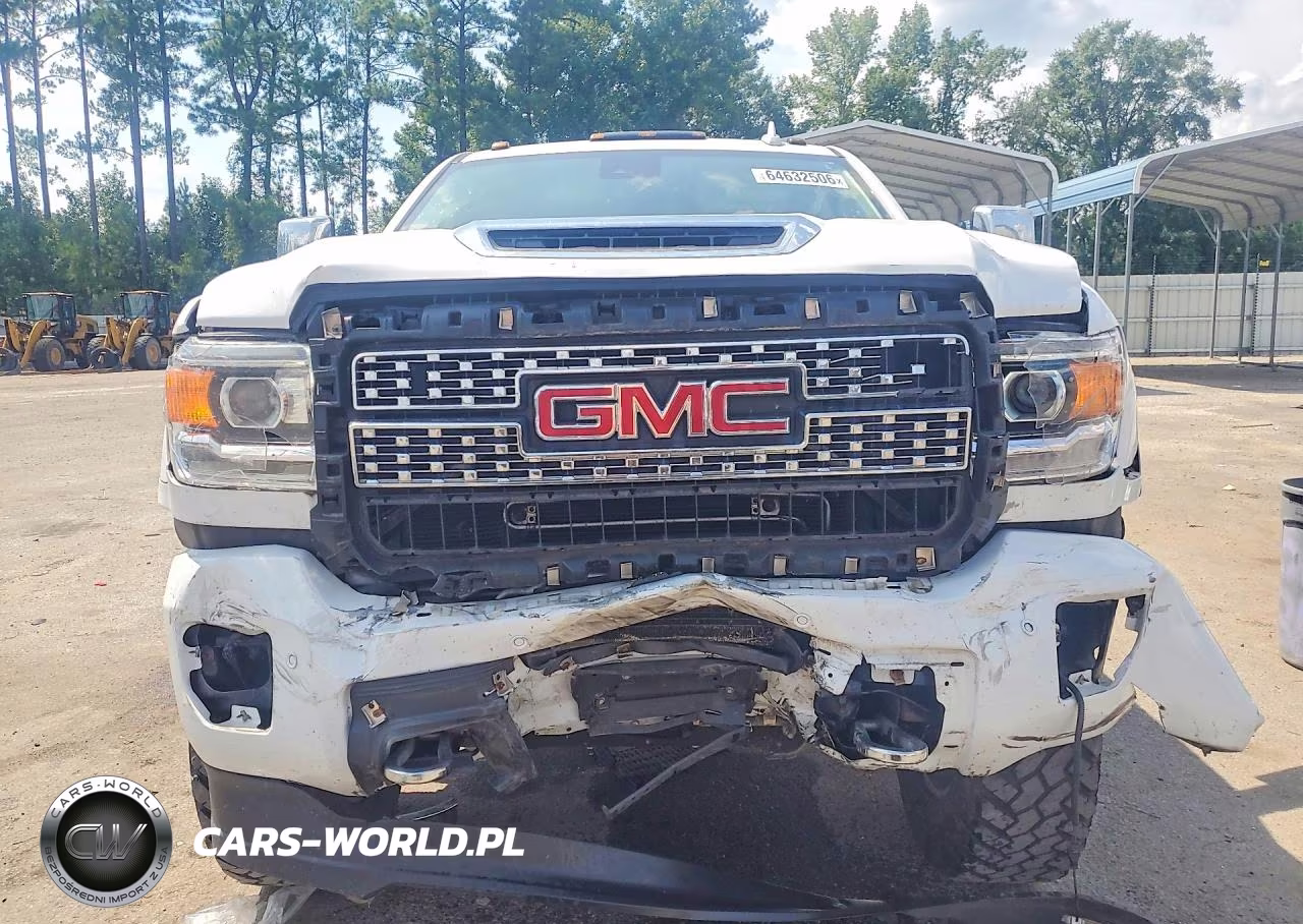 2018 GMC Sierra K2500 Denali VIN:1GT12UEYXJF285633 - 5