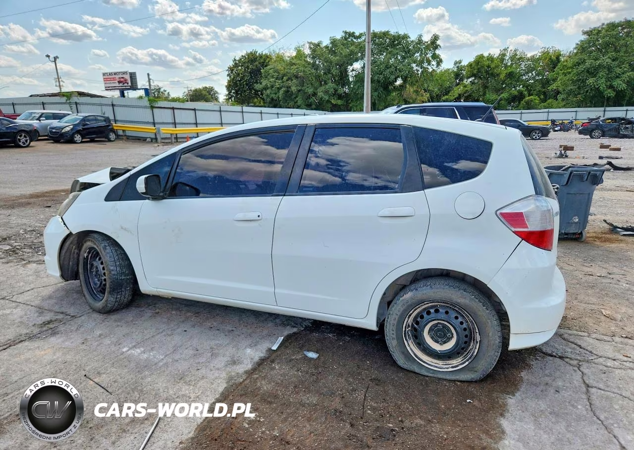 2013 Honda Fit VIN:JHMGE8H30DC073644 - 2