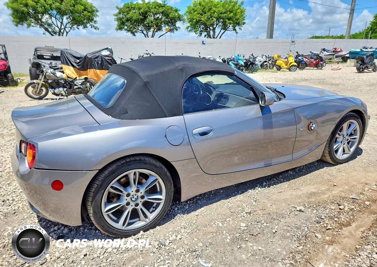 2003 BMW Z4 3.0 VIN:4USBT53423LT22910 - 3