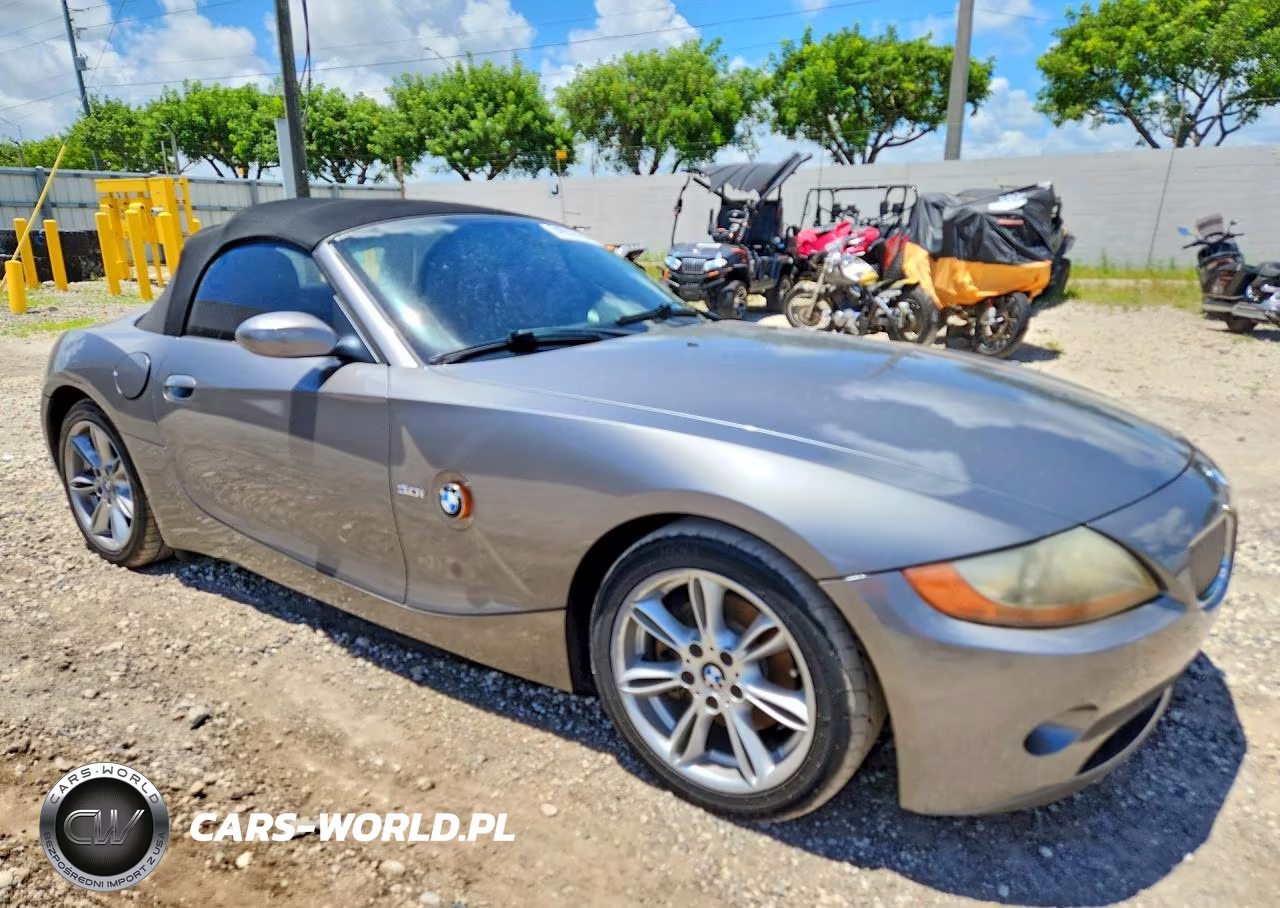 2003 BMW Z4 3.0 VIN:4USBT53423LT22910 - 4