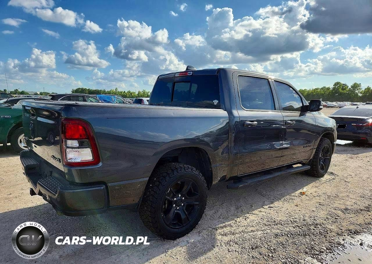 2020 Ram 1500 Big Horn VIN:1C6SRFFT9LN103208 - 3