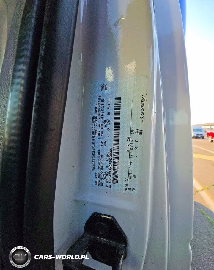 2024 Ford Econoline E350 Super Duty Cutaway Van VIN:1FDWE3FN0RDD00655 - 10