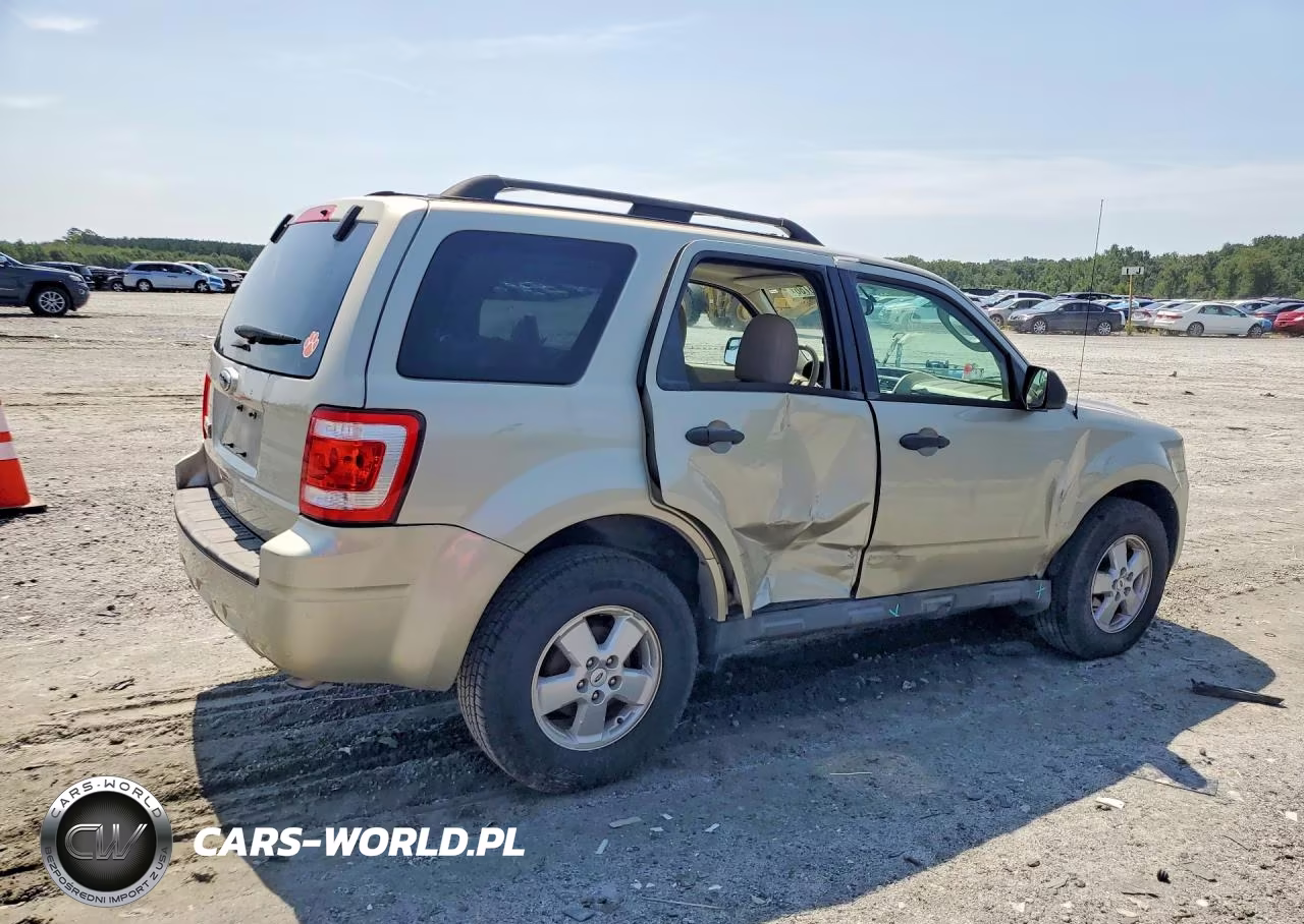 2011 Ford Escape Xlt VIN:1FMCU0D7XBKC40474 - 3