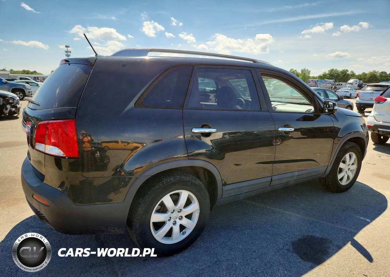 2013 Kia Sorento Lx VIN:5XYKT3A67DG408242 - 3