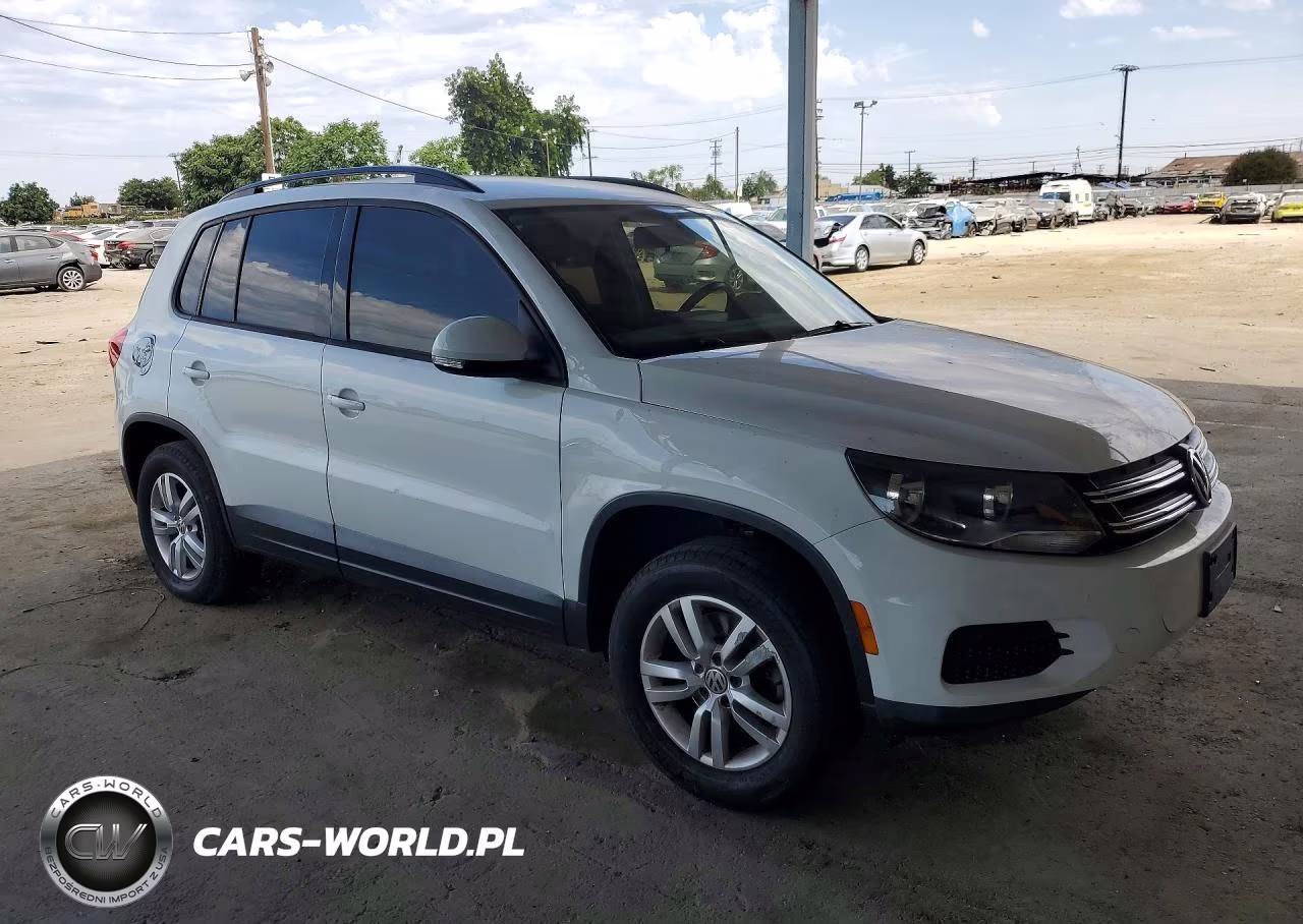 2015 Volkswagen Tiguan S VIN:WVGAV7AX7FW564031 - 4