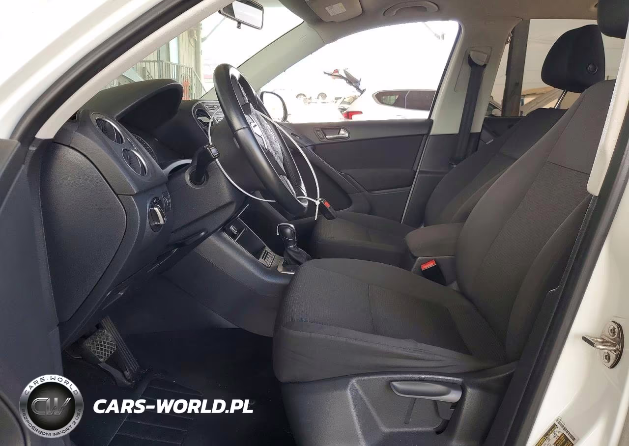 2015 Volkswagen Tiguan S VIN:WVGAV7AX7FW564031 - 7