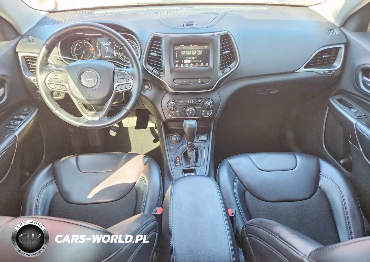 2021 Jeep Cherokee Latitude Plus VIN:1C4PJMLB8MD114746 - 8