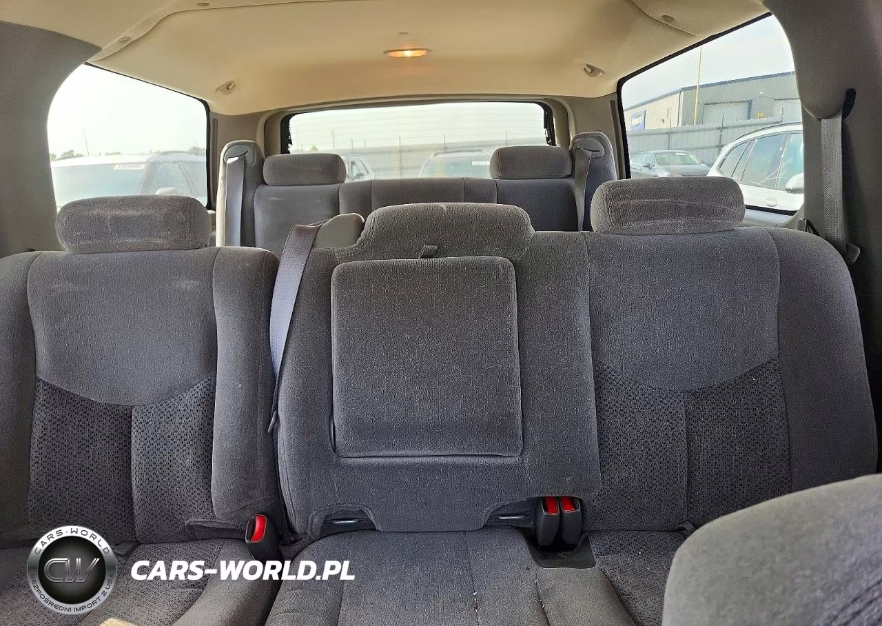 2005 Chevrolet Suburban C1500 VIN:1GNEC16ZX5J189953 - 10